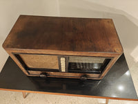 1939 Mende Super Valve Radio