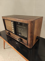 1939 Mende Super Valve Radio