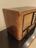 1939 Mende Super Valve Radio