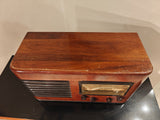 1930s Lafayette Valve Wooden Radio