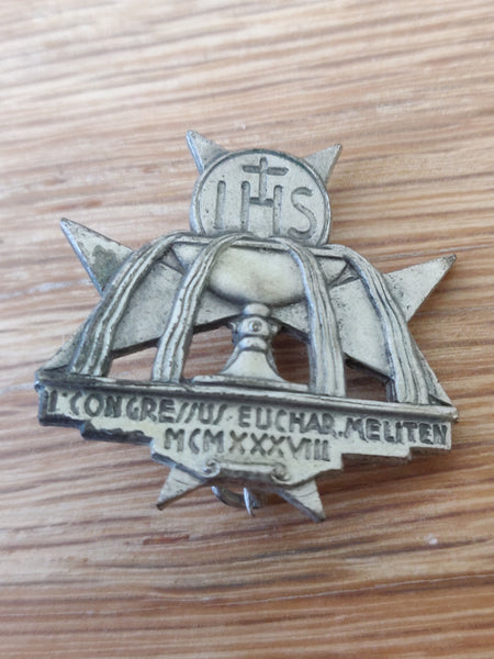 1938 Maltese pin