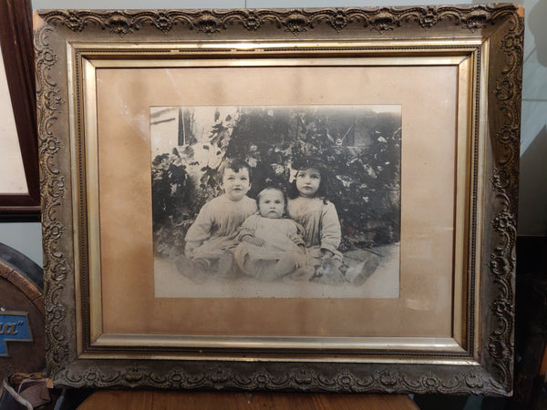 Beautiful Big 1930s Photo of Three Toddlers